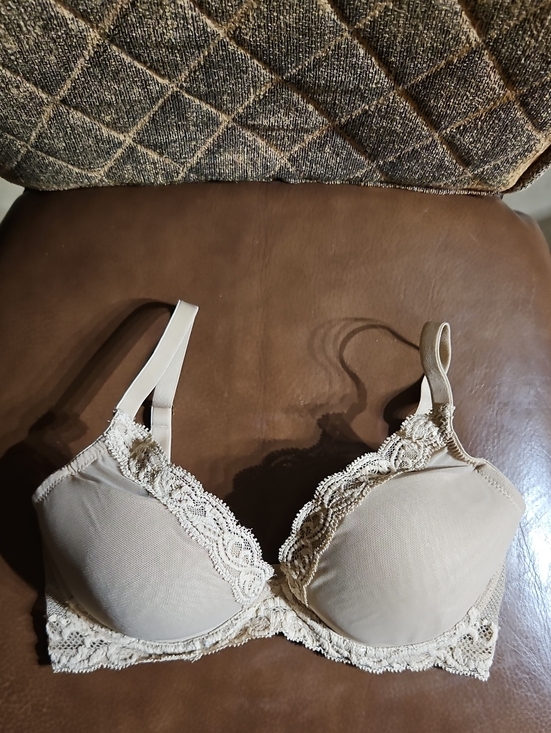 Natori Other - Natori Feathers Contour Plunge T-Shirt Underwire Tan Floral Lace Bra